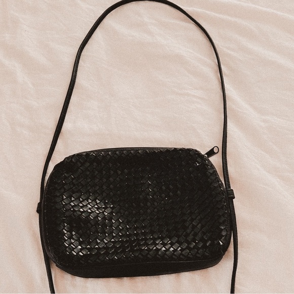 Vintage black soft vegan minimal leather Woven weaved adjustable Crossbody Bag - Picture 1 of 9